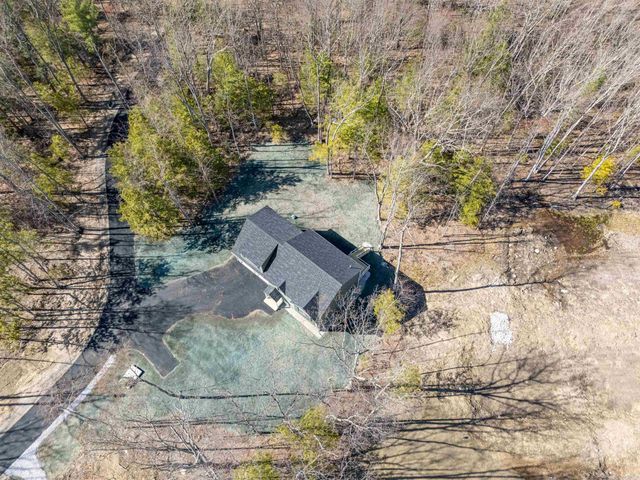5 Blaisdell Court, Raymond, NH 03077