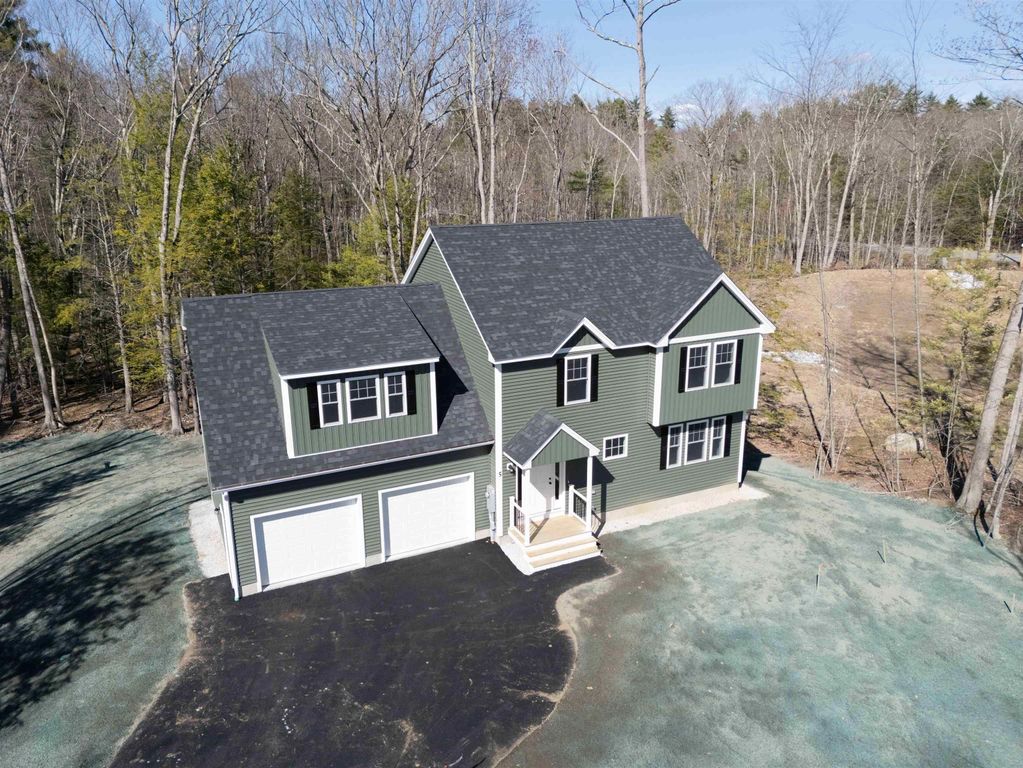 5 Blaisdell Court, Raymond, NH 03077