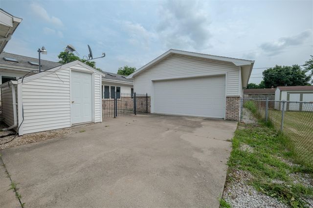 106 Prairie Avenue, White Pigeon, MI 49099