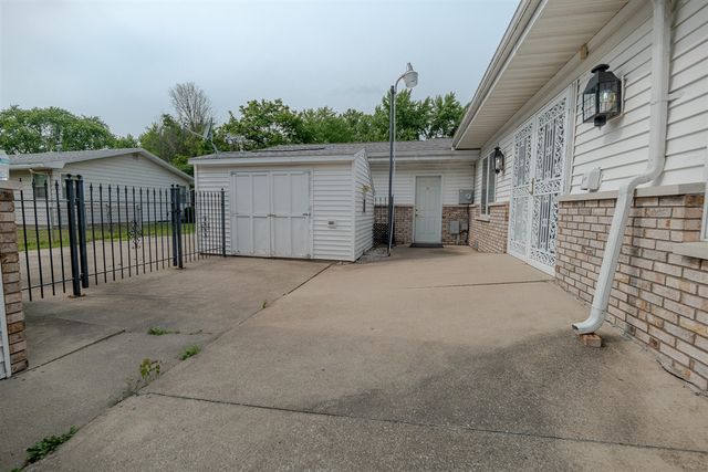 106 Prairie Avenue, White Pigeon, MI 49099