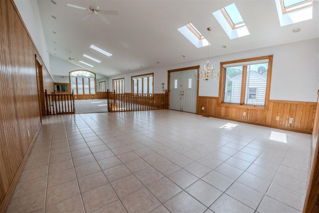 106 Prairie Avenue, White Pigeon, MI 49099