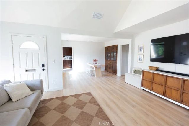 715 E Mcfadden, Santa Ana, CA 92707