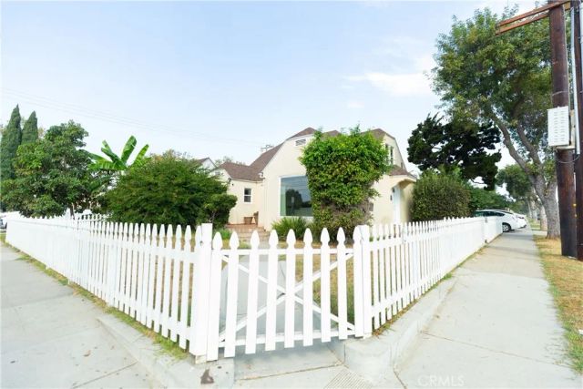 715 E Mcfadden, Santa Ana, CA 92707