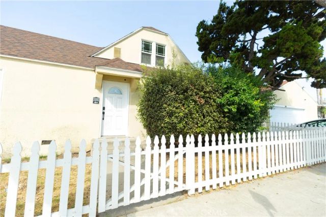 715 E Mcfadden, Santa Ana, CA 92707