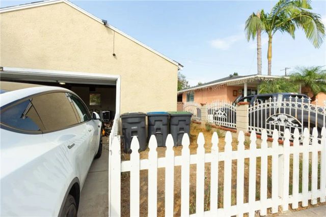 715 E Mcfadden, Santa Ana, CA 92707