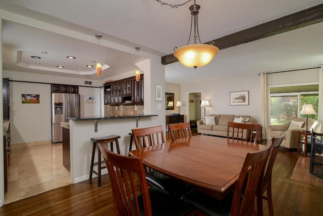 2630 Land Park Dr, Sacramento, CA 95818