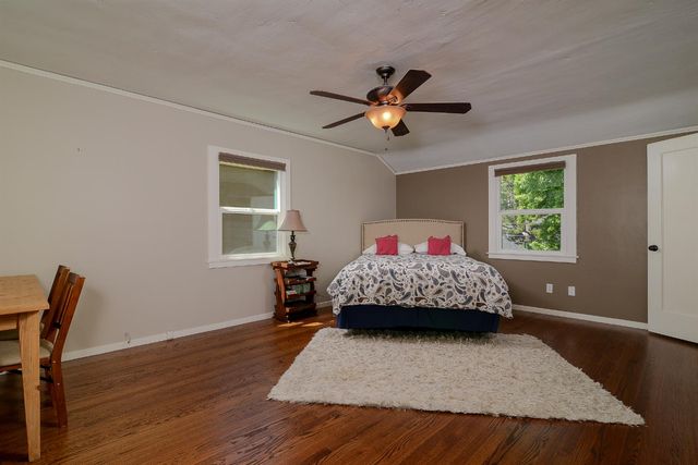 2630 Land Park Dr, Sacramento, CA 95818