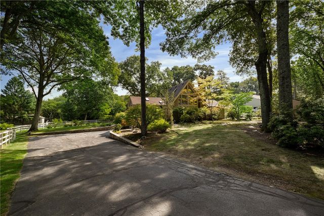 40 Moosehorn Road, East Greenwich, RI 02818