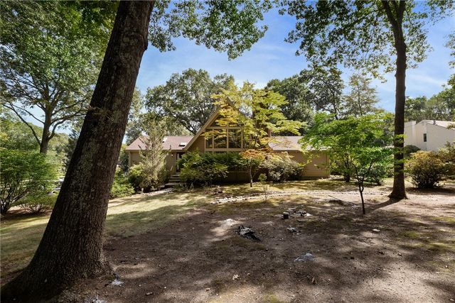 40 Moosehorn Road, East Greenwich, RI 02818
