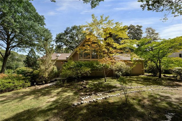 40 Moosehorn Road, East Greenwich, RI 02818