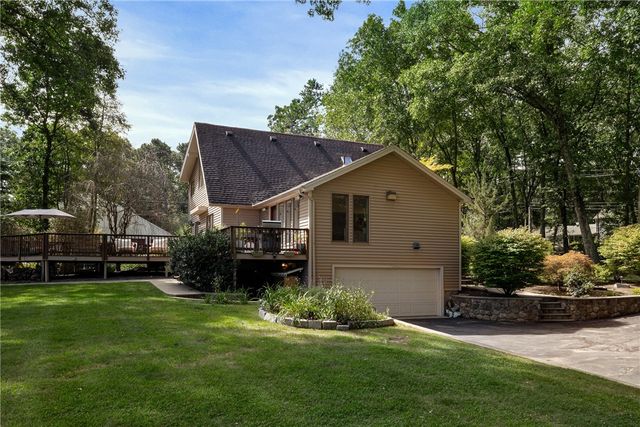 40 Moosehorn Road, East Greenwich, RI 02818