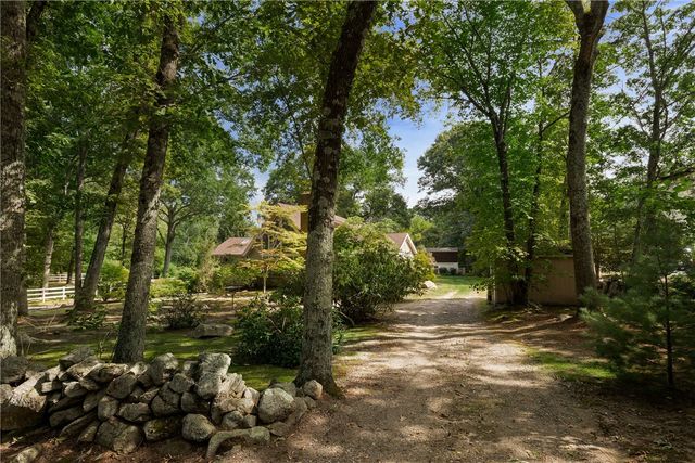 40 Moosehorn Road, East Greenwich, RI 02818