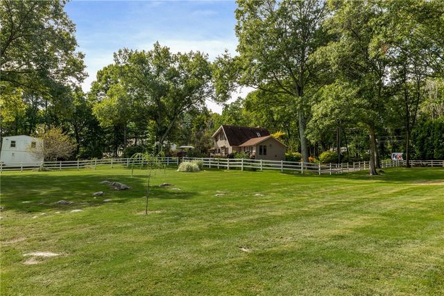 40 Moosehorn Road, East Greenwich, RI 02818