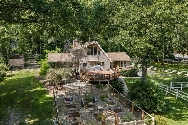 40 Moosehorn Road, East Greenwich, RI 02818