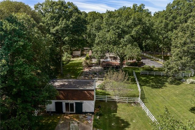40 Moosehorn Road, East Greenwich, RI 02818