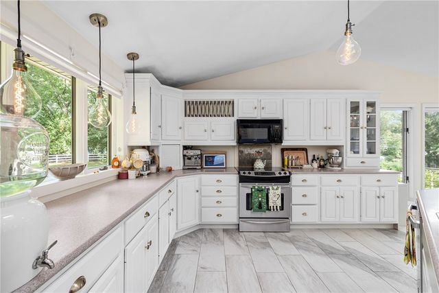 40 Moosehorn Road, East Greenwich, RI 02818