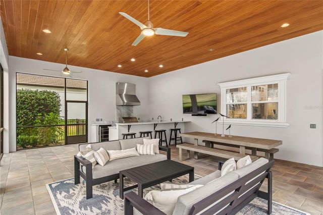 3272 NW 77TH AVENUE, Ocala, FL 34482