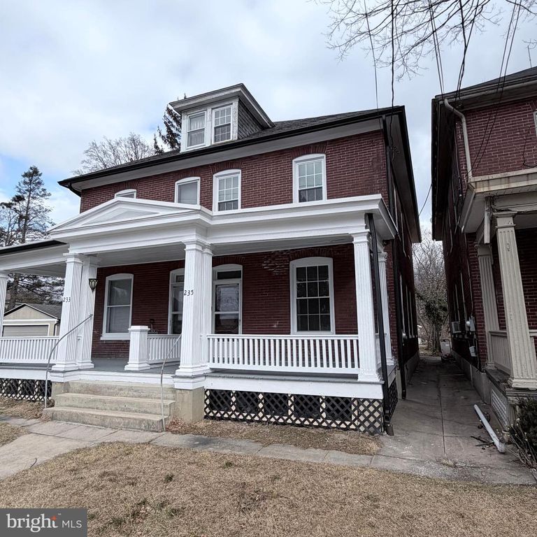 235 PARK AVENUE, Chambersburg, PA 17201