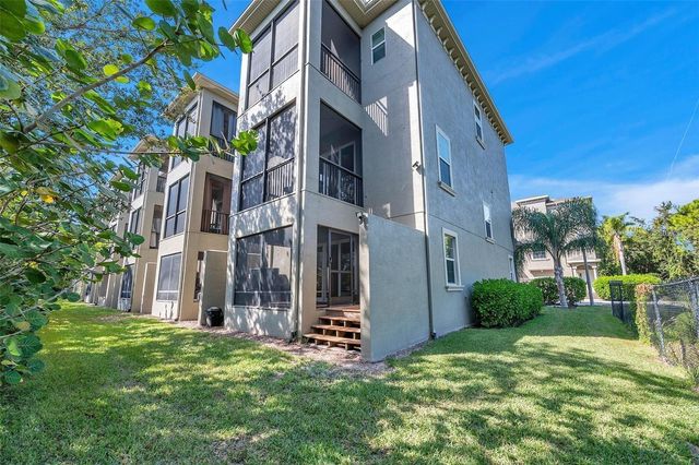 10050 BAYOU GRANDE AVENUE, Seminole, FL 33772