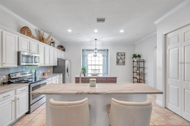 10050 BAYOU GRANDE AVENUE, Seminole, FL 33772