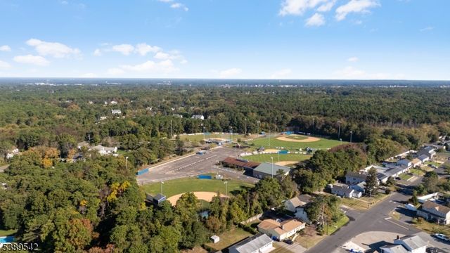 25 Boom Ln, Brick Twp., NJ 08723