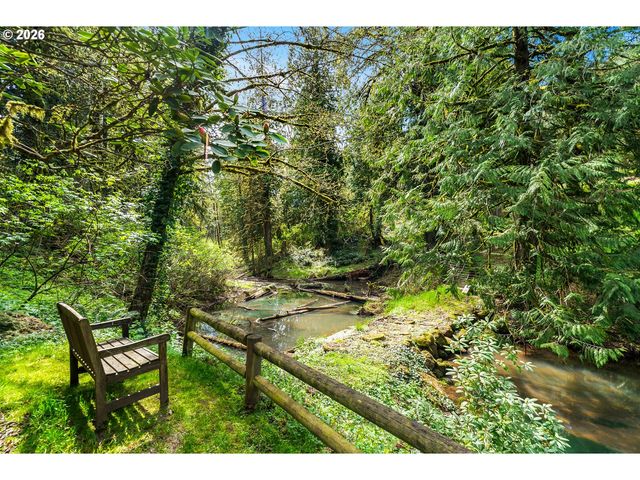 26020 Sw HEATON CREEK Dr, Newberg, OR 97132