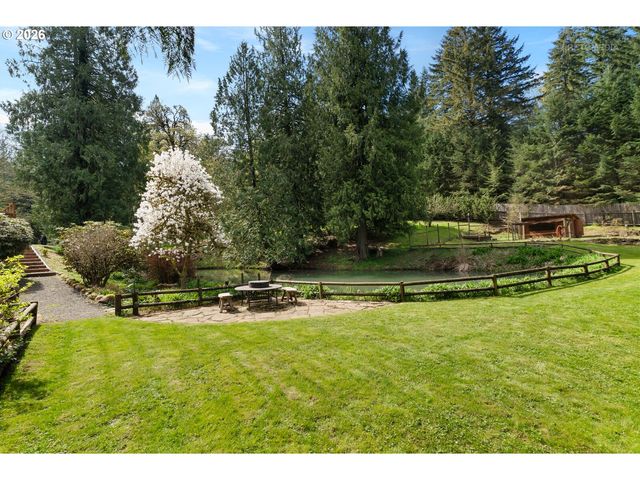 26020 Sw HEATON CREEK Dr, Newberg, OR 97132
