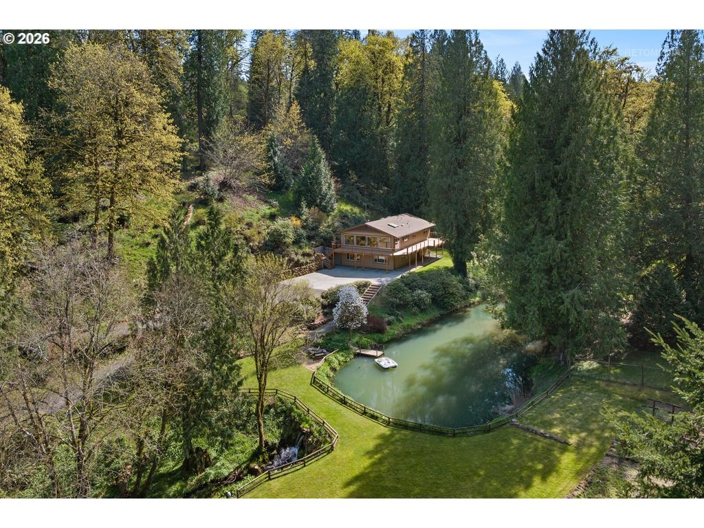 26020 Sw HEATON CREEK Dr, Newberg, OR 97132