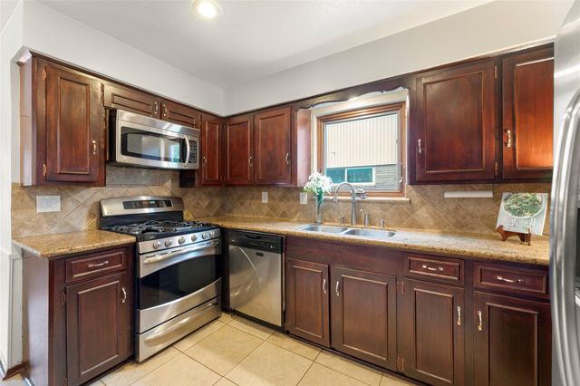 5623 Dumfries Drive, Houston, TX 77096