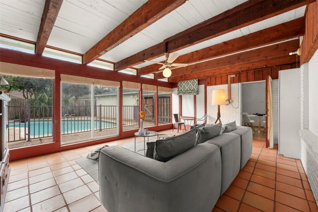 5623 Dumfries Drive, Houston, TX 77096