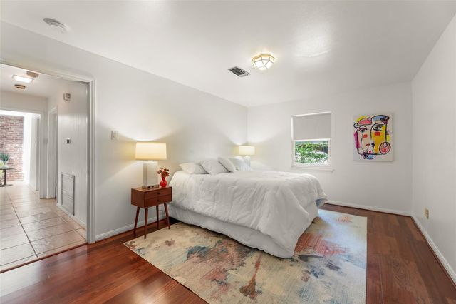 5623 Dumfries Drive, Houston, TX 77096