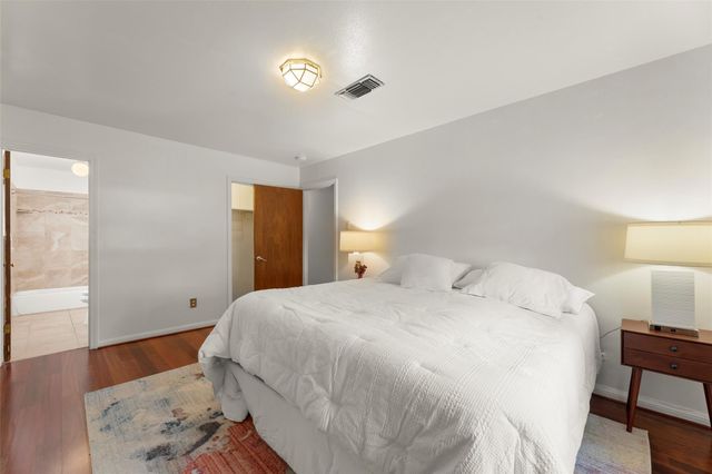 5623 Dumfries Drive, Houston, TX 77096