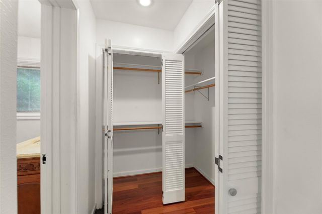 5623 Dumfries Drive, Houston, TX 77096