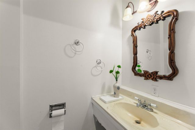 5623 Dumfries Drive, Houston, TX 77096