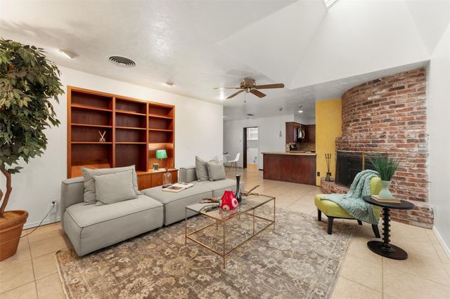 5623 Dumfries Drive, Houston, TX 77096