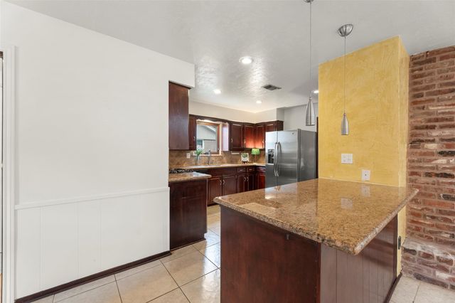 5623 Dumfries Drive, Houston, TX 77096