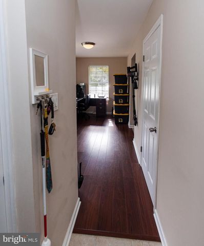 219 KNOLL DR, Blackwood, NJ 08012