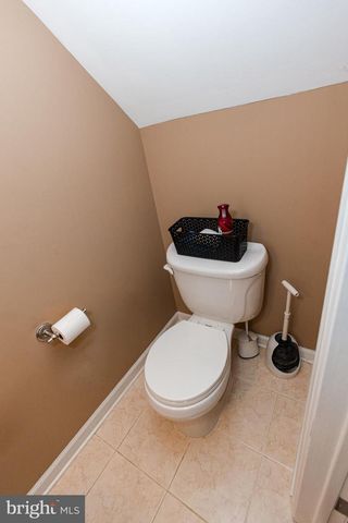219 KNOLL DR, Blackwood, NJ 08012