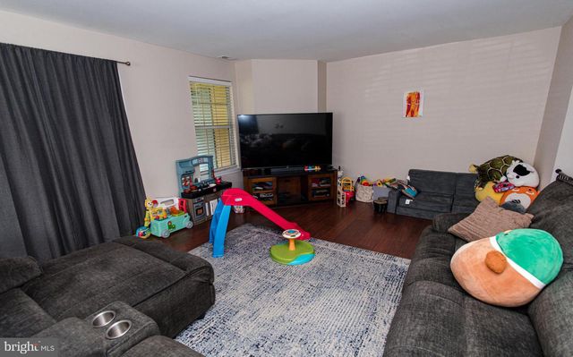 219 KNOLL DR, Blackwood, NJ 08012