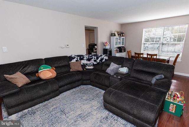 219 KNOLL DR, Blackwood, NJ 08012