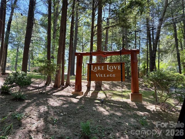 10 Lakemont Cottage Trail 10A, Flat Rock, NC 28731