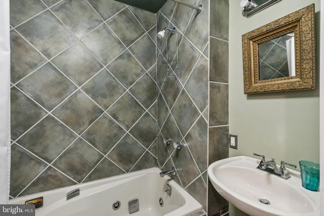 2310 SOUTH ST, Philadelphia, PA 19146