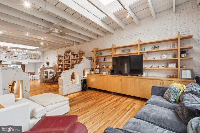 2310 SOUTH ST, Philadelphia, PA 19146