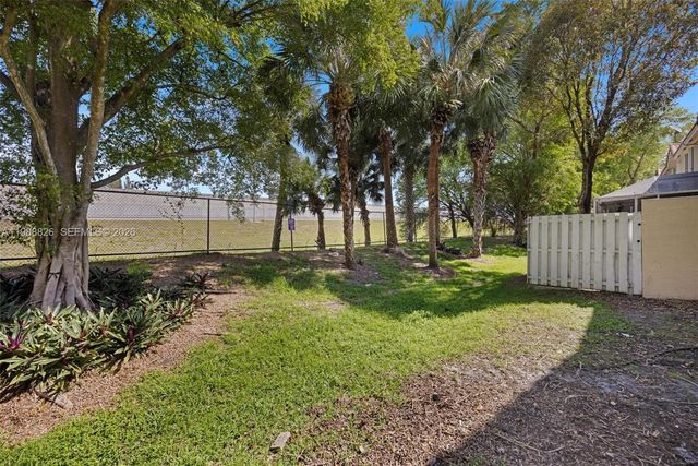 12471 SW 42nd St, Miramar, FL 33027