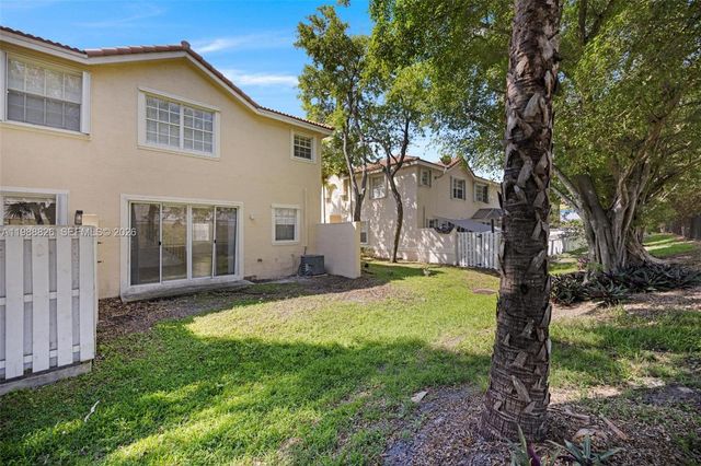 12471 SW 42nd St, Miramar, FL 33027