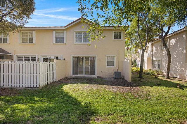 12471 SW 42nd St, Miramar, FL 33027