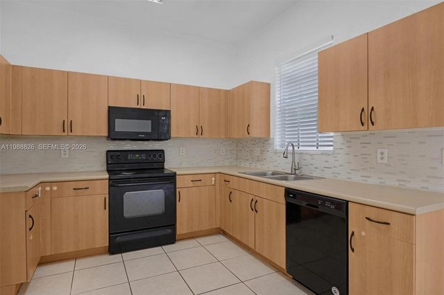 12471 SW 42nd St, Miramar, FL 33027