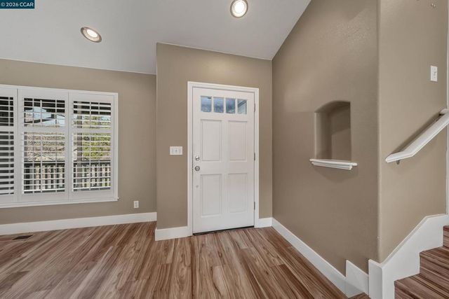 18357 Deer Hill Rd, Hidden Valley Lake, CA 95467