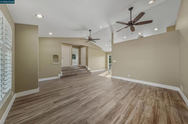 18357 Deer Hill Rd, Hidden Valley Lake, CA 95467