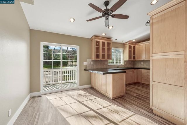 18357 Deer Hill Rd, Hidden Valley Lake, CA 95467